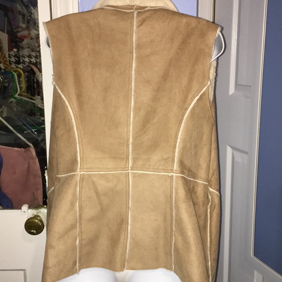 Vest - Picture 2 of 2